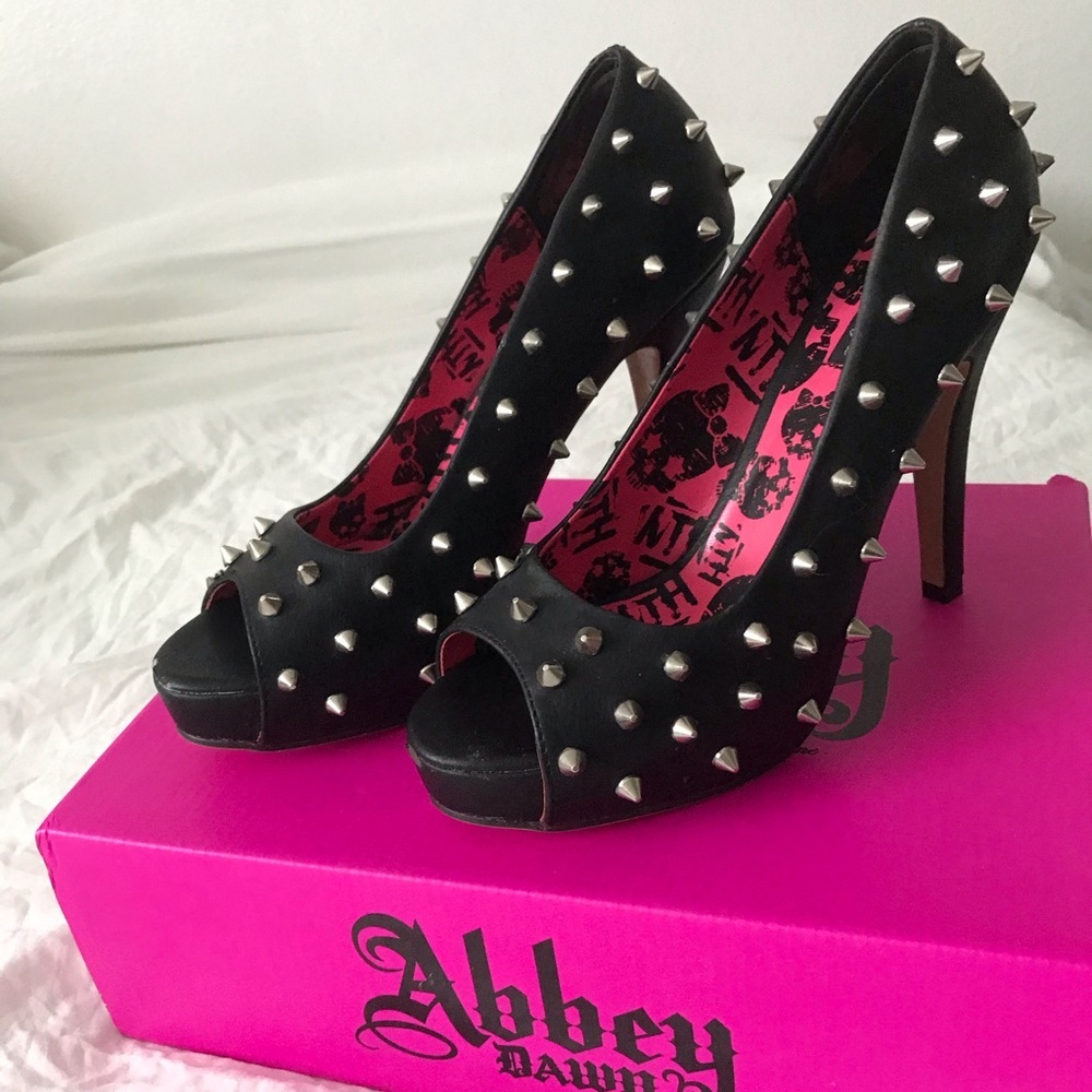 Abbey Dawn Spiked Peep Toe Heels Sz 7